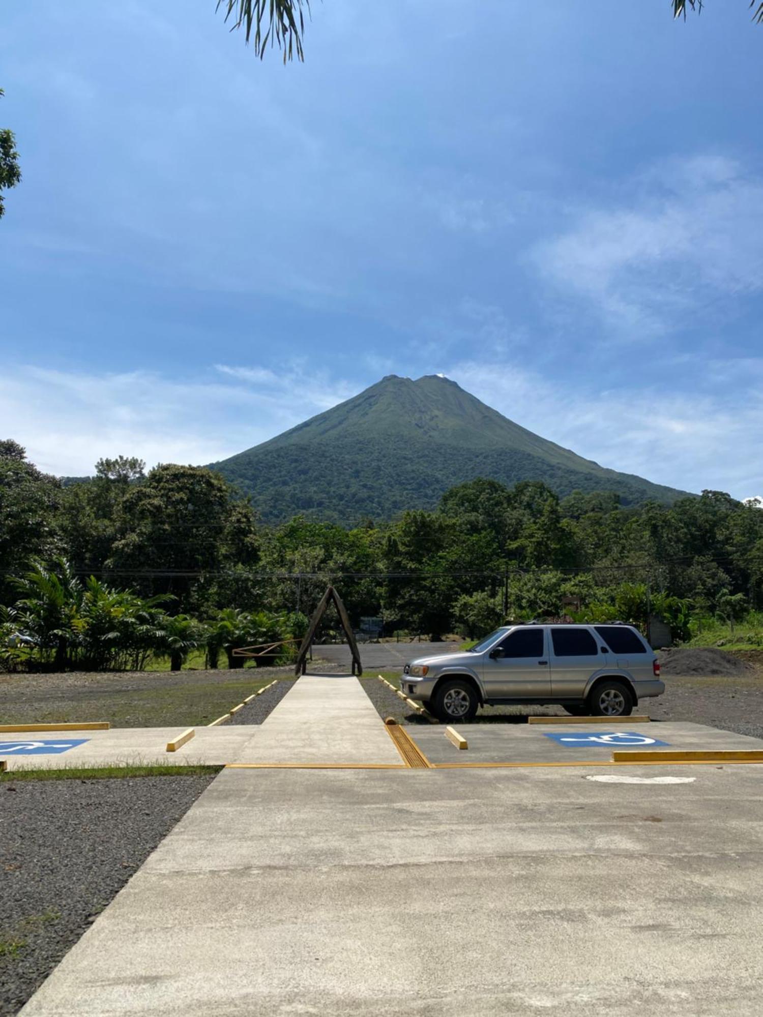 Отель Termales Del Arenal Ла Фортуна Экстерьер фото